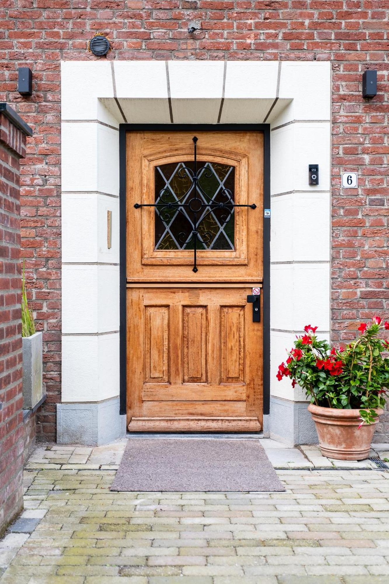 Bb Aan De Kapel Bed & Breakfast Roermond Exterior photo