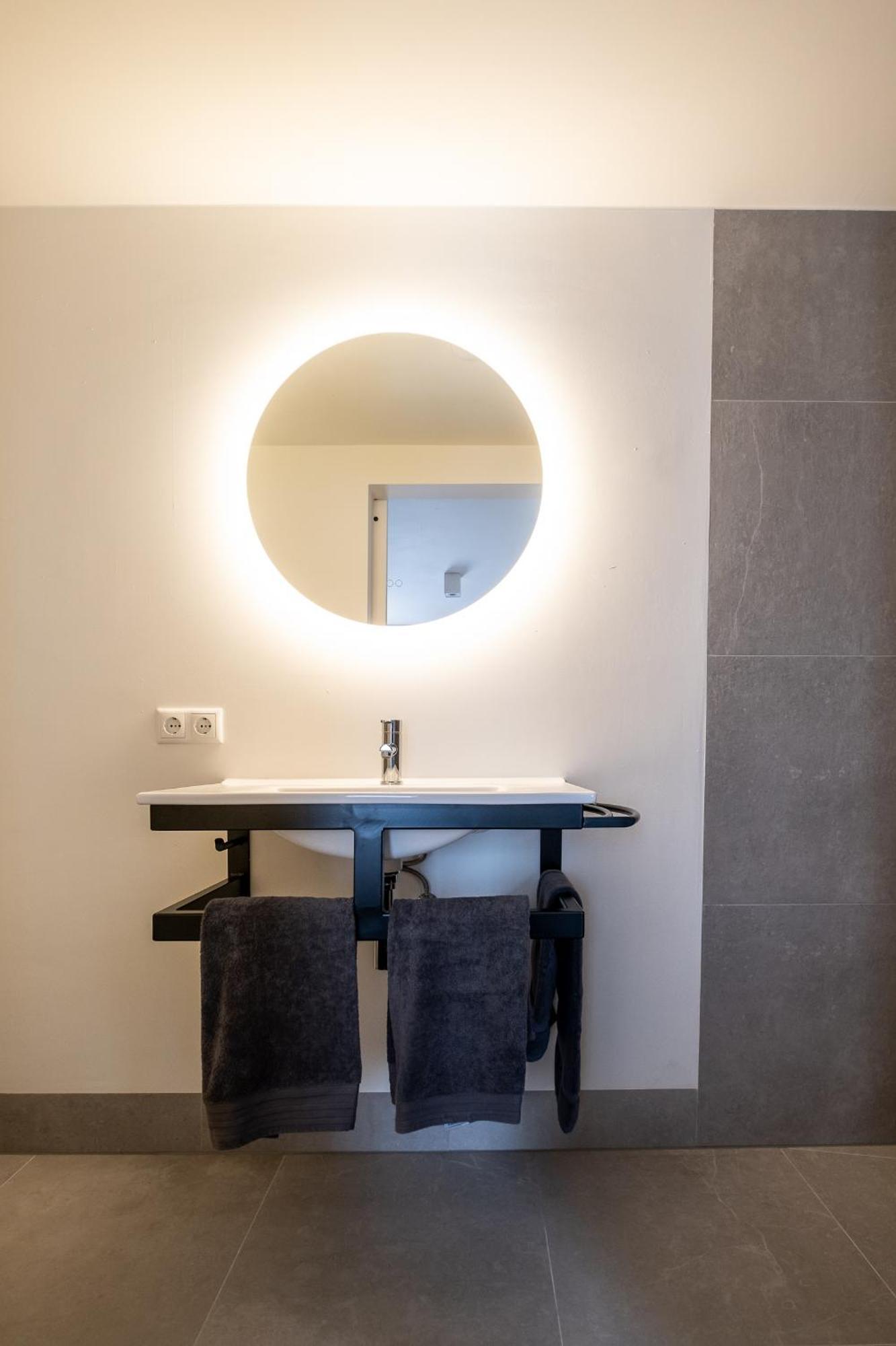 Bb Aan De Kapel Bed & Breakfast Roermond Exterior photo